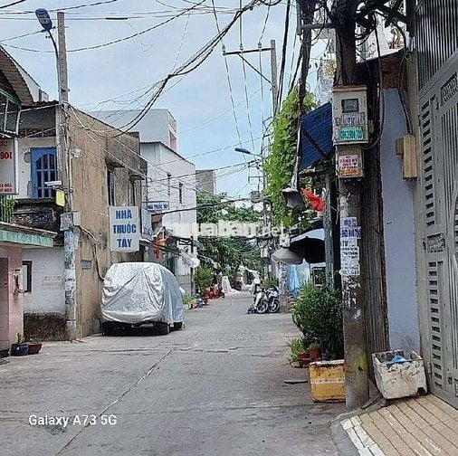Chỉ 4,6Tỷ nhà 3Tầng 3PN ngay chợ Hương Lộ 2, giáp ranh Tân Phú