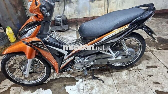 Bán Honda Wave RSX Fi 110 đời 2016 giấy tờ hợp lệ