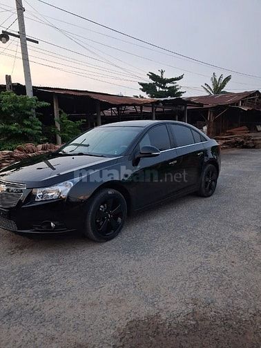 Bán xe Chevrolet Cruze màu đen, số tự động, đời 2015,.