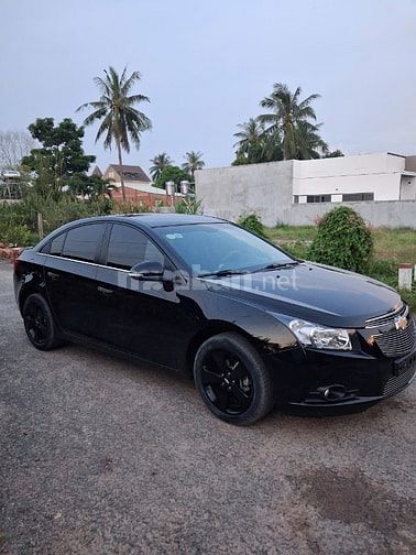 Bán xe Chevrolet Cruze màu đen, số tự động, đời 2015,.