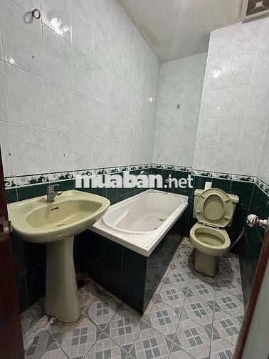CHO THUÊ NHÀ  MẶT PHỐ CHÙA BỘC DT 50M*5 TẦNG