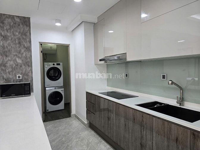 Cho thuê CC 3PN, 2WC, 131m2 giá ưu đãi tại M8, Midtown Phú Mỹ Hưng