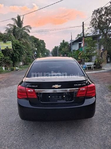 Bán xe Chevrolet Cruze màu đen, số tự động, đời 2015,.