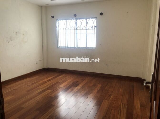 NHÀ CHO THUÊ HẺM LỚN HUỲNH VĂN BÁNH_ 7X20M_ TRỆT 3 LẦU SÂN THƯỢNG.