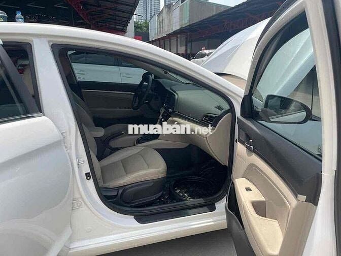 Hyundai Elantra 2020 2.0 AT - 49000 km