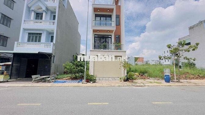 Đất trục chính mặt tiền kinh doanh phú Hồng Thịnh 9, Bình An, Dĩ An
