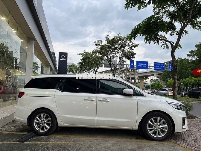 Kia Sedona 2019 Luxury D - 77000 km