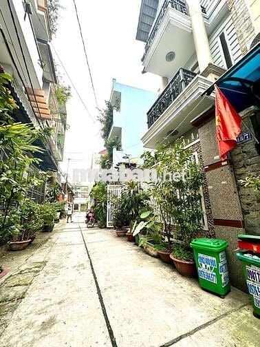 Biệt Thự 4 tầng , HXH , sân oto , Ngang 8m , BHHB , Bình Tân