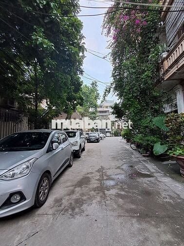 BÁN NHÀ ĐÊ LA THÀNH - ĐỐNG ĐA:  5 TẦNG - OTO TRÁNH, GARA, 3 THOÁNG