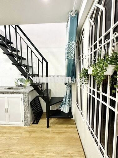 Nhà hẻm 17m2, 1 phòng ngủ, đường Nơ Trang Long, Q. Bình Thạnh