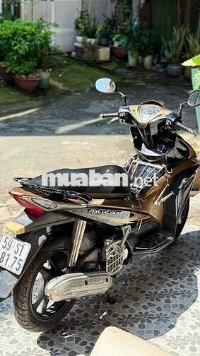 Xe tay ga Honda Air Blade màu đen