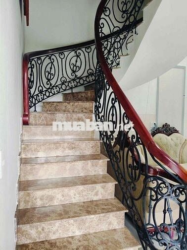 Cho thuê biệt thự góc 2 MT DX070, Định Hòa, TDM – Bình Dương