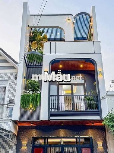 Siêu phẩm nhà lộ xe 16 chỗ đậu thoải mái