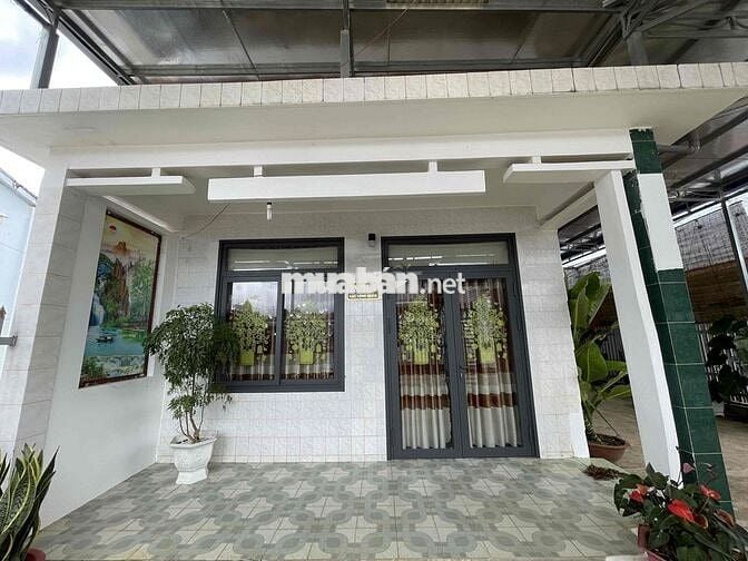Nhà Lộc Nga - Bảo Lộc - DT 532m2 (MT 10m) sẵn 396m thổ cư đường lớn