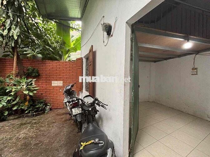 Phòng trọ 30m2 có gác xép ngõ 467 Lĩnh Nam