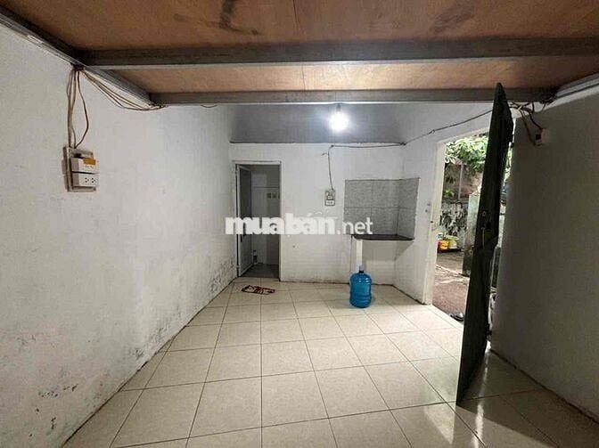 Phòng trọ 30m2 có gác xép ngõ 467 Lĩnh Nam
