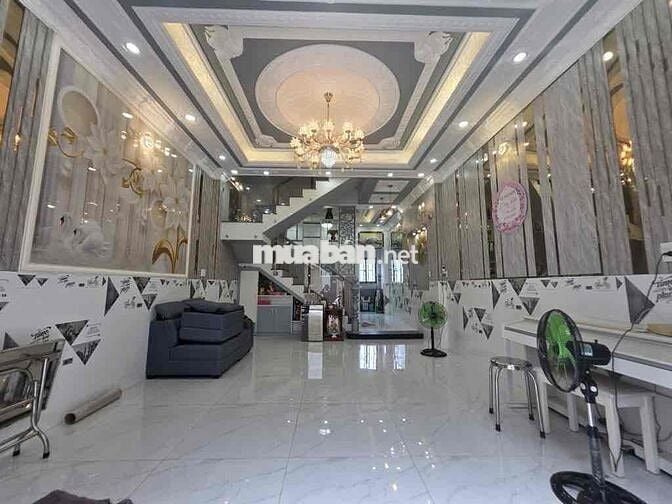 NHÀ BÈ, NHÀ NGAY CÔNG VIÊN,   3 TẦNG, 52m2, HẺM OTO, GIÁ THƯƠNG LƯỢNG