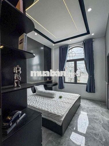 NHÀ TRỆT LẦU (CÓ SÂN ĐẬU ÔTÔ) - 2 MẶT TIỀN VIEW SÔNG - ĐẦU ĐƯỜNG TÔ V