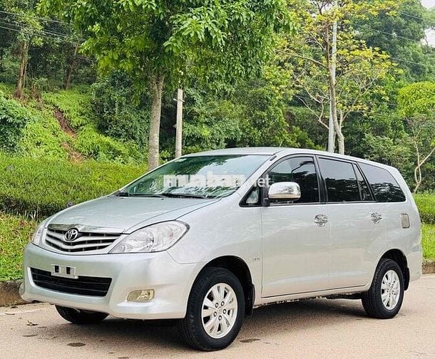 Toyota Innova 2009 G - 123000 km