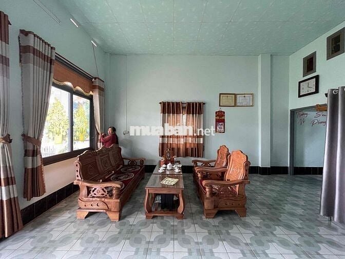 Nhà Lộc Nga - Bảo Lộc - DT 532m2 (MT 10m) sẵn 396m thổ cư đường lớn