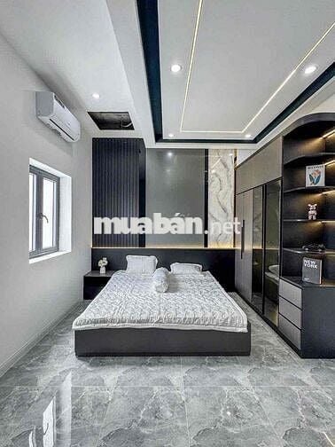 NHÀ TRỆT LẦU (CÓ SÂN ĐẬU ÔTÔ) - 2 MẶT TIỀN VIEW SÔNG - ĐẦU ĐƯỜNG TÔ V