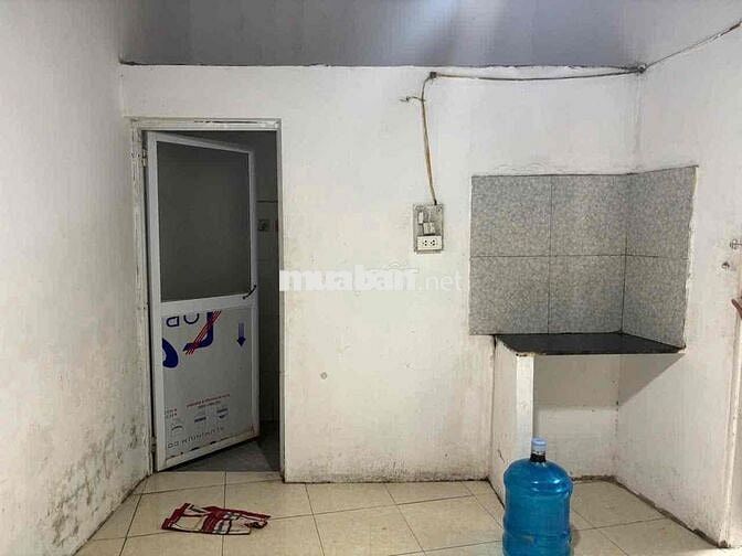 Phòng trọ 30m2 có gác xép ngõ 467 Lĩnh Nam