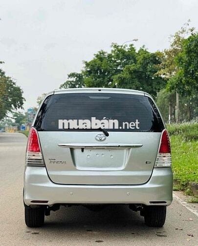 Toyota Innova 2009 G - 123000 km