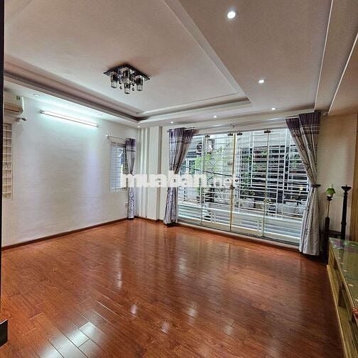 Bán nhà phân lô mặt ngõ kinh doanh ,lô góc TT ba đình . Bán nhà phân lô mặt ngõ kinh doanh ,lô góc TT ba đình .