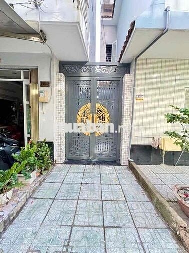 BÁN NHÀ ĐỒNG SỞ HỮU HUỲNH TẤN PHÁT NHÀ MỚI ĐẸP 3 TẦNG SÂN ĐỂ XE RỘNG
