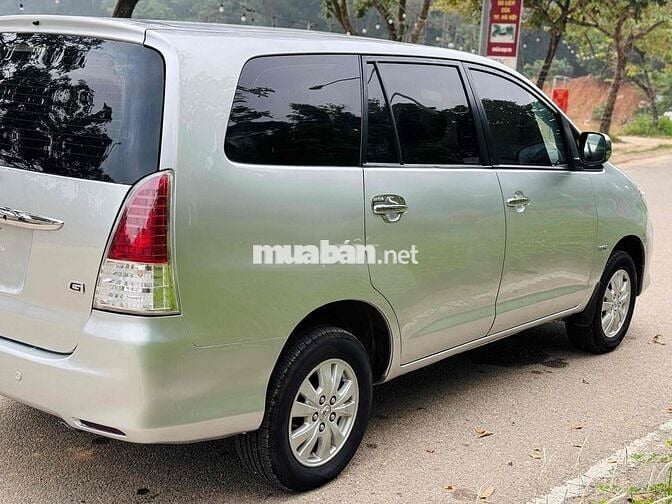 Toyota Innova 2009 G - 123000 km