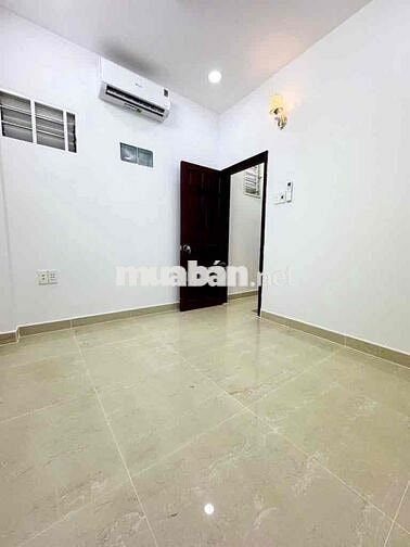 BÁN NHÀ ĐỒNG SỞ HỮU HUỲNH TẤN PHÁT NHÀ MỚI ĐẸP 3 TẦNG SÂN ĐỂ XE RỘNG