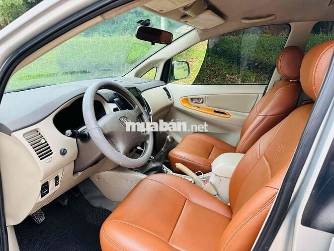 Toyota Innova 2009 G - 123000 km