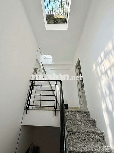 BÁN NHÀ HẺM 4,5M ÔTÔ VÀO TẬN CỬA 4x11 - 4 TẦNG GIÁ 6 TỶ NHỈNH TL