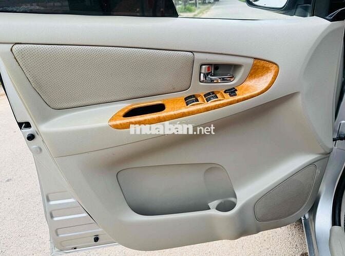 Toyota Innova 2009 G - 123000 km