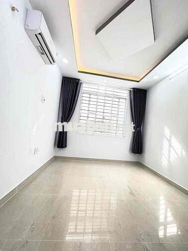 BÁN NHÀ ĐỒNG SỞ HỮU HUỲNH TẤN PHÁT NHÀ MỚI ĐẸP 3 TẦNG SÂN ĐỂ XE RỘNG