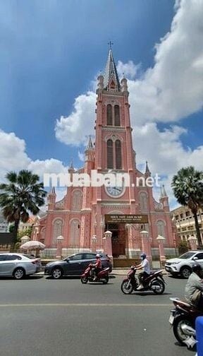 Mặt tiền Hai Bà Trưng, phường Tân Định, Quận 1. Tuyến đường “vàng”