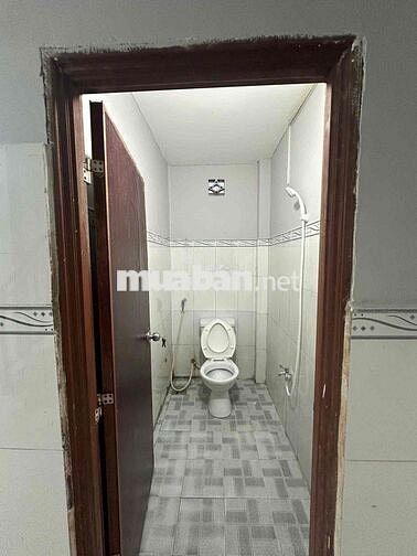 chdv Thanh lộc Q12 thuê 20tr lời 15tr 1nhà nc và 8phòng