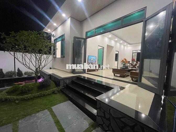 Cần Thanh lí gấp 1 căn nhà vườn tại TPHCM.   DT : 8x25