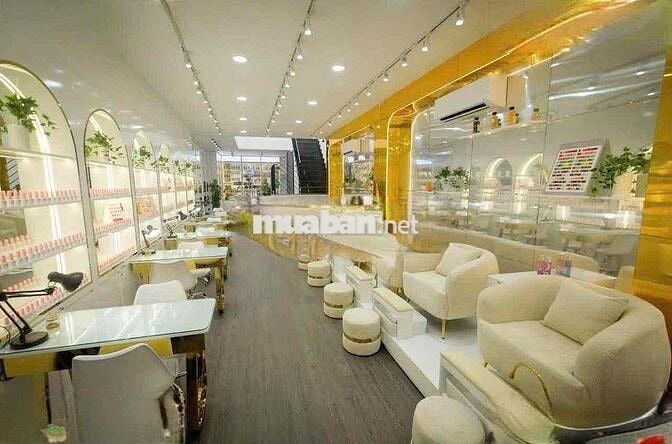 Nhà Mặt Tiền , Q.10 đường Nguyễn Chí Thanh , 100m2 - 50tr/th