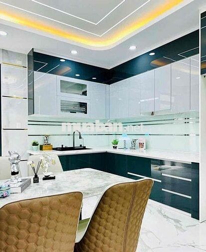 Bán Gấp Nhà ở Bình Tân Giá Chỉ 5 tỷ 7 nhà vị trị đẹp nội thất hiệnđại