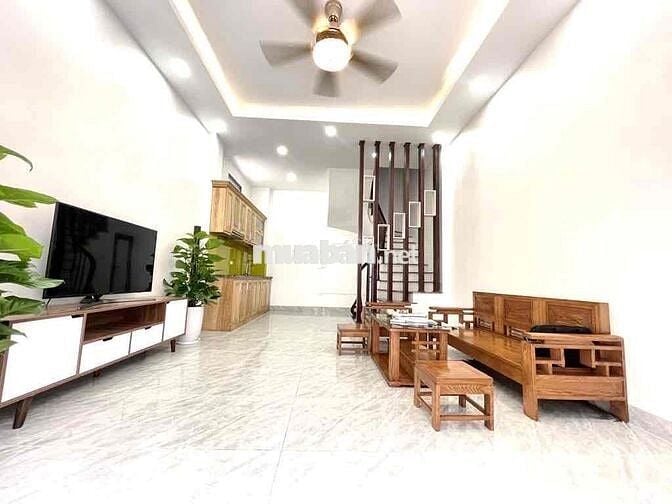 LÔ GÓC Đống Đa - Nhà đẹp dân xây, vài bước ra ô tô ,9tỷ5