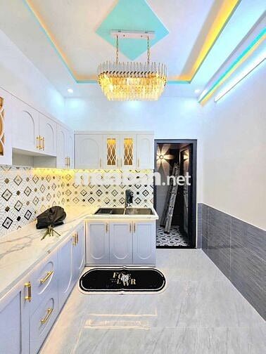 Cần bán nhà mặt tiền hẻm đường huỳnh tấn phát nhà bè