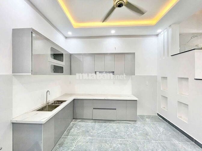 Bán nhà mặt tiền nhựa thông kinh doanh phường dĩ an - tp hcm