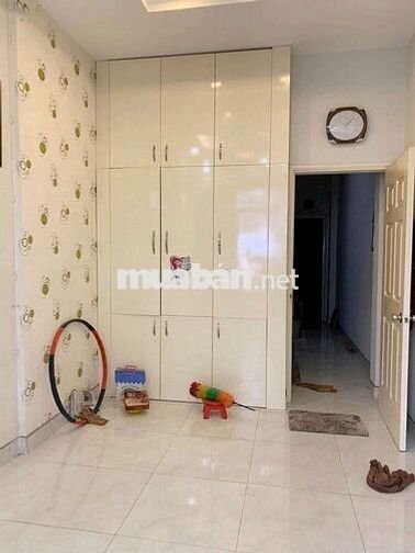 CHO THUÊ NHÀ MẶT TIỀN LÊ HỒNG PHONG Q5 GẦN CƠM GÀ BẢO ANH