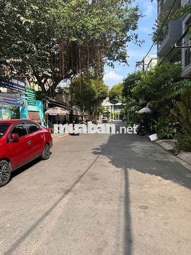 Hẻm VIP 10m Thông Huỳnh Thiện Lộc - Sát Lũy Bán Bích. 4x20m, Đúc 4 Tấm