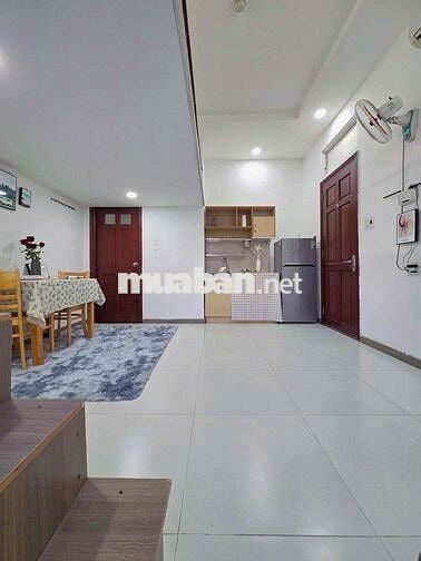 DUPLEX TRỐNG CỬA SỔ NGAY KHU TRUNG TÂM