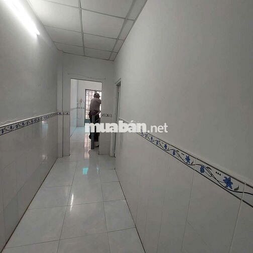 Nhà 2 tầng ,hẻm kế mt đường gần chợ Lac Quang Trường Chinh