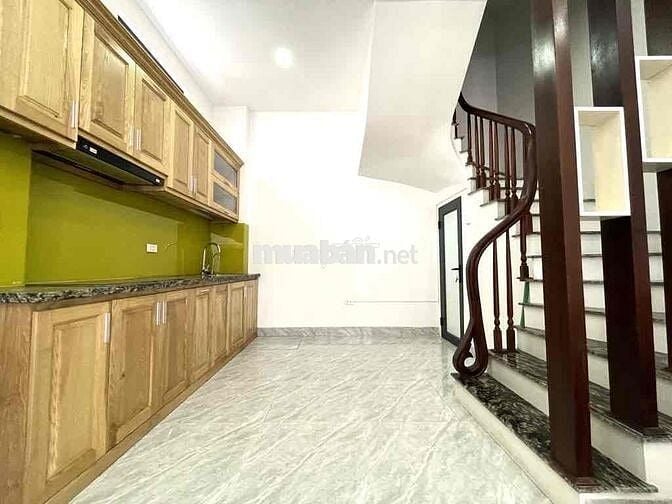 LÔ GÓC Đống Đa - Nhà đẹp dân xây, vài bước ra ô tô ,9tỷ5