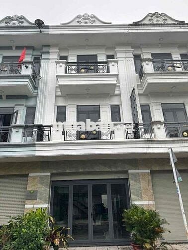 nhà 1 trệt 2 lầu An phú,có nội thất, đường nhựa 7m đậu ô tô ok
