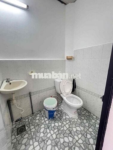 Nhà trệt Lầu mới 3pn Hẻm Trần Bình Trọng